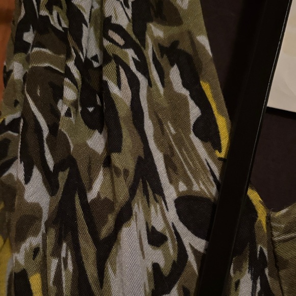 Kenneth Cole Abstract Midi Dress - Olive, Black, White - Picture 4 of 12